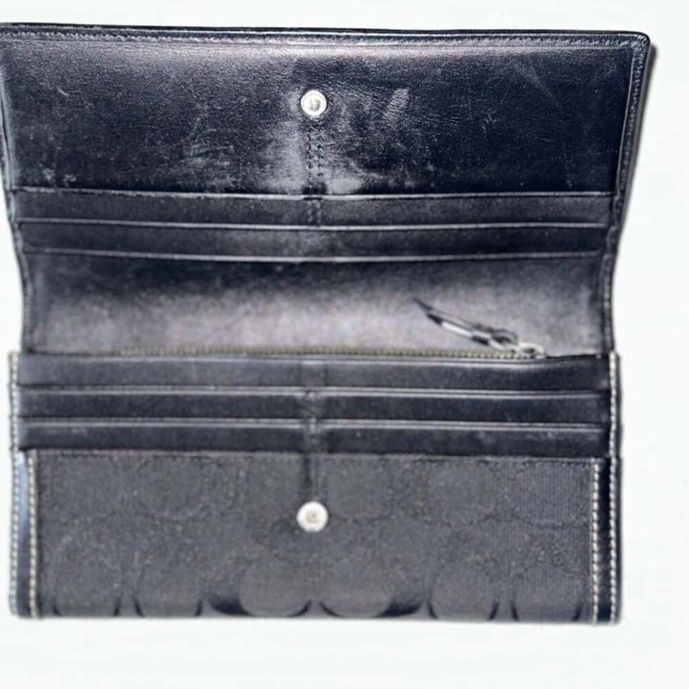 Coach Black Signature Trifold Wallet - Authenic - Picture 2 of 3